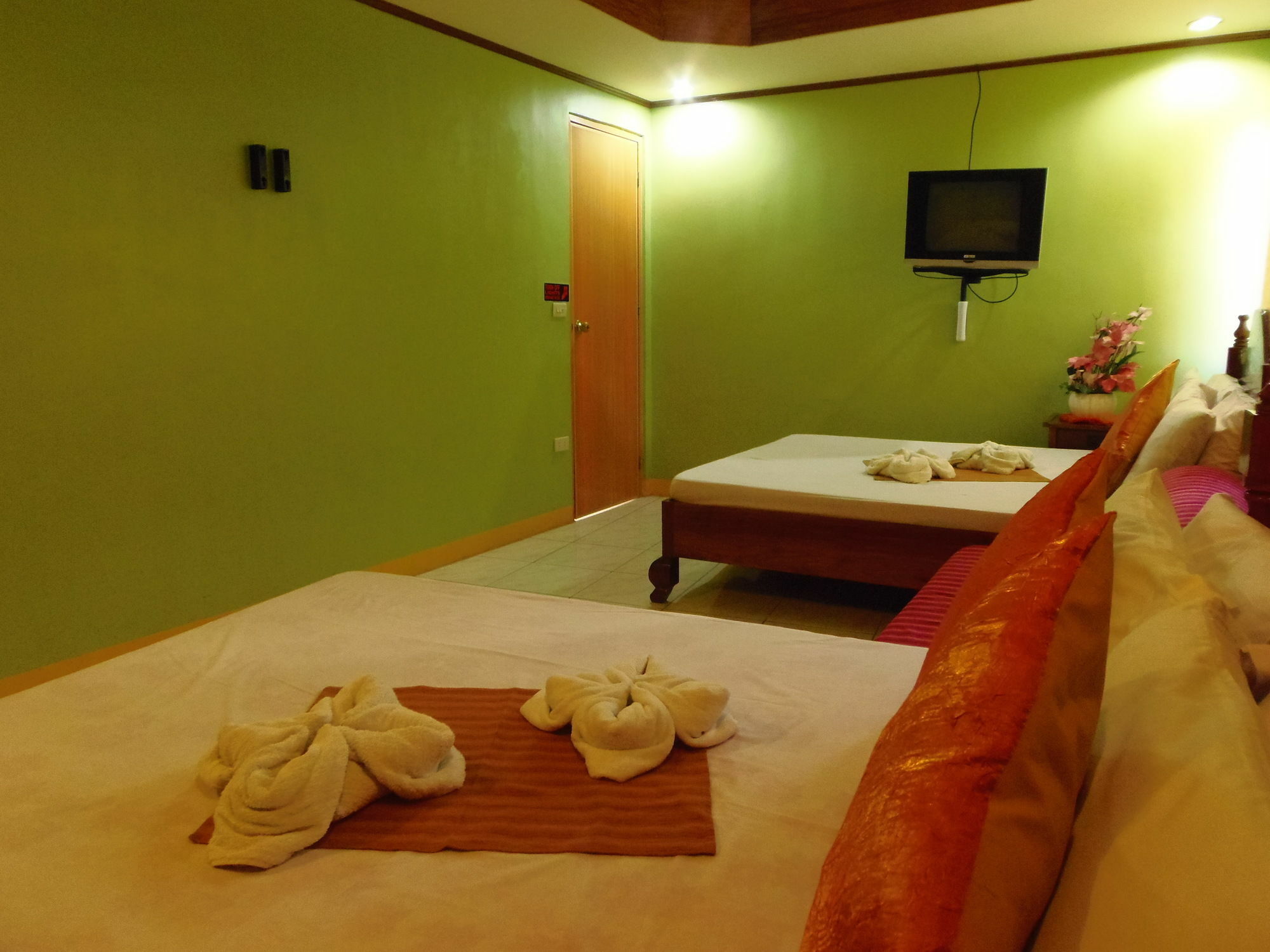 Palanca Guest House Корон Екстериор снимка